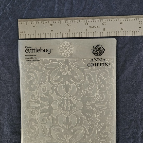 Anna Griffin Cricut Cuttlebug Flourish Card Embossing Folder 12"‎ Long Large - Picture 3 of 5